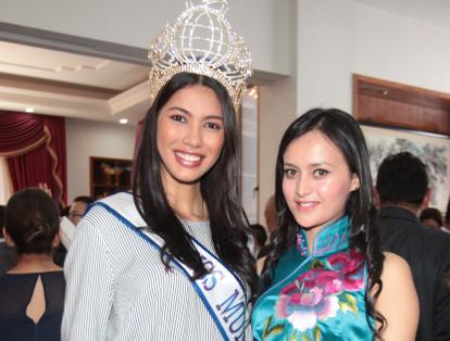 María Beatriz Daza Nuñez (Miss Mundo Colombia) y Jessica Correa: