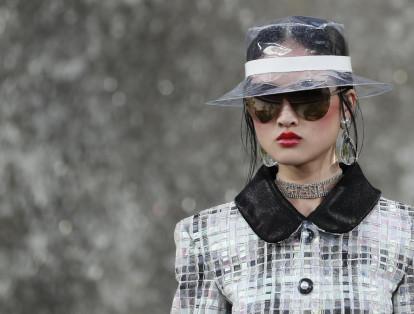 El diseñador Karl Lagerfeld presentó su colección primavera-verano 2018.
