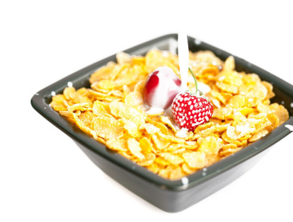 Cereal en caja: Si es una de sus opciones a la hora del desayuno, tenga muy en cuenta que aporta, en promedio, 379 calorías por cada 100 gramos que se consuman.