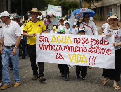 5.	Los bumangueses salieron a marchar multitudinariamente para mostrar su rechazo contra el proyecto de Minesa.