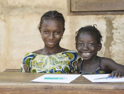 Malí

De acuerdo con la BBC Mundo, solo el 38% de las niñas en Malí termina la escuela primaria. Por su parte, este país que está ubicado en África Occidental ofrece un sistema de educación gratuita y obligatoria durante los nueve primeros grados; sin embargo, el 27% de los habitantes de la zona padecen de analfabetismo.