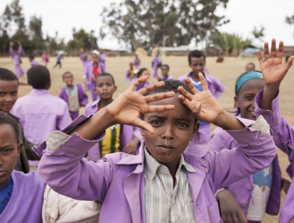 Etiopía

Este país está ubicado en el costado este de África, en el también llamado cuerno del continente. Allí, las niñas no pueden culminar sus estudios porque al menos dos de cada cinco jovencitas se casan antes de los 18 años.
