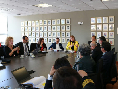 18 de septiembre: por invitación de la ministra de Trabajo, Griselda Restrepo, se conformó mesa de negociación entre Avianca y Acdac.