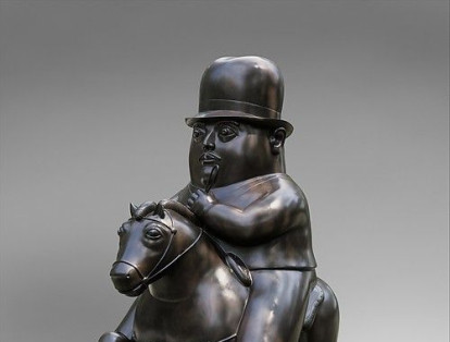 Man on a horse

La casa de subastas Sotheby's vendió la escultura de bronce ‘Man on a horse’ creada por el pintor, dibujante y escultor colombiano Fernando Botero por un valor de 1,8 millones de dólares. Este evento se llevó a cabo el 22 de noviembre en Nueva York.