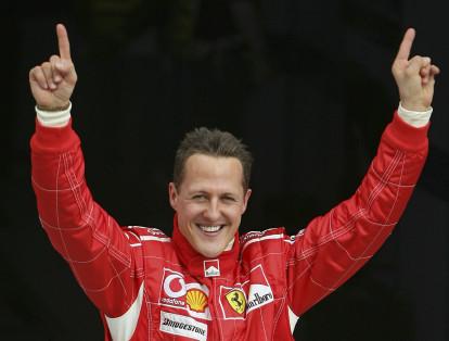 1) El primer lugar es del alemán  Michael Schumacher, con siete campeonatos: 1994 (Benetton-Ford), 1995 (Benetton-Renault), 2000, 2001, 2002, 2003 y 2004 (Ferrari).