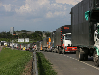 La comisión del Gobierno Nacional que se dirigía a Monterilla, en Caldono, Cauca, no pudo llegar a causa de los bloqueos.