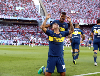 Edwín Cardona marcó gol y fue trascendental en la victoria de Boca 1-2 contra River Plate.