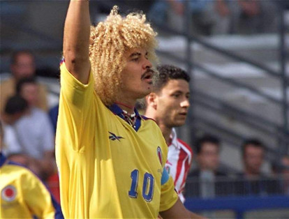 En 1998, Colombia cambió de marca de ropa deportiva y así vistió en el Mundial de aquel año. Además jugaron la Copa América de 1999 con esta prenda.