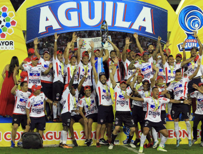 2-0 y fiesta en el 'Metro', Junior ya tiene uno de los tres títulos a los que le apuntó, ahora falta la Copa Suramericana y la Liga.