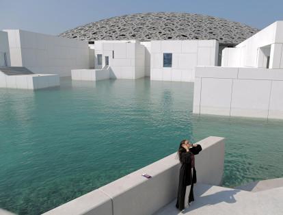 El nuevo museo es fruto de un acuerdo intergubernamental firmado en 2007 entre París y Abu Dabi por un plazo de 30 años.