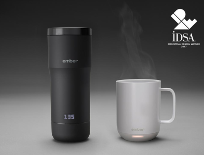 Clay Alexander inventó la taza y el termo Ember, los cuales caliente el café o la bebida que se encuentra dentro. En cuanto al termo, este se puede configurar desde una aplicación para elegir la temperatura. Es, sin duda alguna, uno de los mejores inventos de este año.