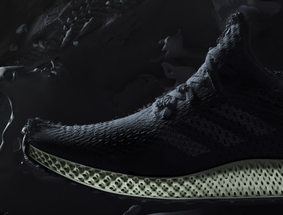 El nuevo modelo de tenis de Adidas también se encuentra en la lista. Las zapatillas Adidas Futurecraft 4D cuenta con un sistema de impresión tridimensional en la entre suela, lo cual permite a los usuarios tener mejor rendimiento, permite mayor flexibilidad y amortiguación.