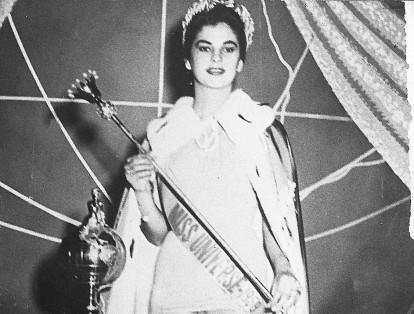 Luz Marina Zuluaga, quien falleció a los 77 años en 2015, fue la primera Miss Universo colombiana. La pereirana se llevó la corona en 1958 tras superar a la brasileña Adalgisa Colombo.