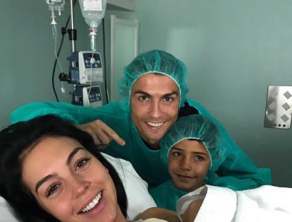 El astro del fútbol, Cristiano Ronaldo, se convirtió este año en la segunda celebridad más seguida de Instagram con 116 millones de seguidores. Su foto más popular del año es en la que anuncia el nacimiento de su cuarta hija.