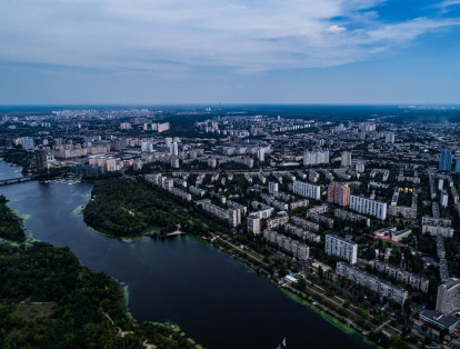 2. Kiev: Para pagar la cuota mensual de una vivienda, un ciudadano en la capital de Ucrania debe invertir en promedio el 372 % de su salario. Este último es de US$ 286, según el informe de Bloomberg.