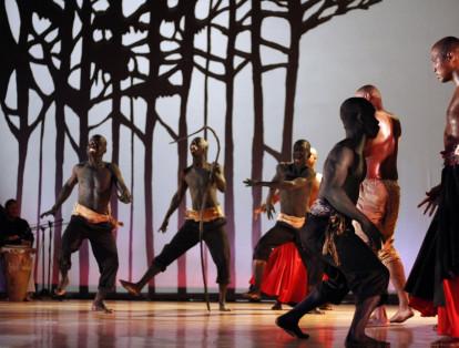 Esta compañía tiene su sede en Cartagena y es dirigida por el coreógrafo y bailarín Wlifran  Barrios Paz..Su trabajo se ha caracterizado por la búsqueda constante de sus raíces, labor que lo ha llevado a profundizar en todas aquellas vertientes ancestrales de la danza de nuestros litorales.