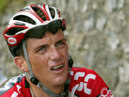 Tyler Hamilton es un exciclista estadounidense. Durante sus 14 años como profesional se vio involucrado en numerosos escándalos por dopaje, que al final le hicieron retirarse del ciclismo.