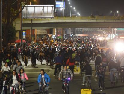 Cerca de 3’000.000 de personas salieron a las vías a montar en bicicleta, patinar o simplemente caminar.