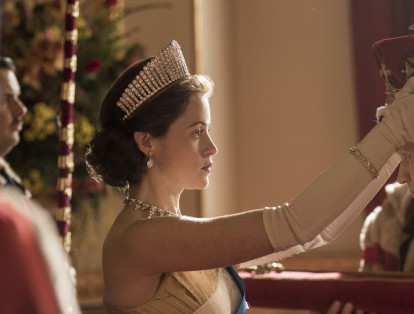 Claire Foy, en su elogiado papel como la reina Isabel II, en la serie ‘The Crown’.