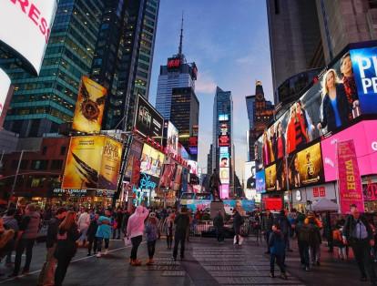 El bien conocido corazón de New YorK, ‘Times Square’. Las luces que visten este lugar lo hacen ideal para capturar en la noche.