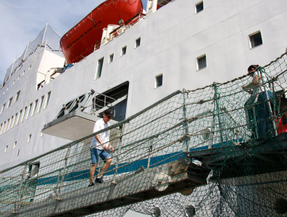 La embarcación se encuentra ubicada en el muelle de la Direccion General marítima (Dimar).
