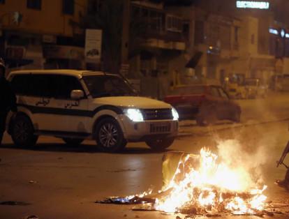 Más de 800 personas han sido arrestadas en las protestas contra el Gobierno que comenzaron el lunes en Túnez, y que se han intensificado en los últimos días.