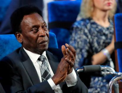 Pelé, el único futbolista que ha ganado tres mundiales, ha sido hospitalizado por problemas de riñón y próstata en los últimos años.