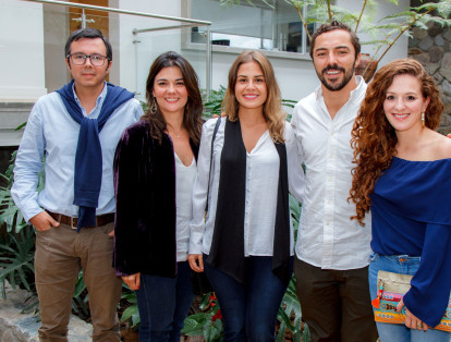 Juan Guillermo Osorio, Carmela Aristizábal, Valentina Vallejo, Marcelo Guitiérrez y Natalia Yépez.