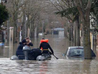 El pasado martes, las fuertes lluvias han provocado el aumento del nivel del río Sena, lo que ha dejado varias inundaciones en la capital francesa.