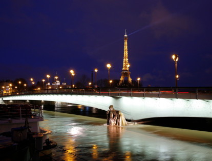 Dos de los museos de arte más importantes de París, el Louvre y el Orsay activaron sus alertas. El Louvre, localizado a la orilla del río tuvo que cerrar sus puertas el jueves.