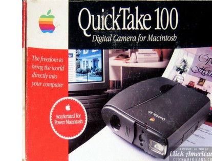 La QuickTake, una cámara fotográfica de Apple que permitía fotografías digitales a una resolución de 640 x 480 o 320 x 240. Este producto no se vendió como se esperaba en un mercado que ya dominaban Kodak, Canon y Nikon.
