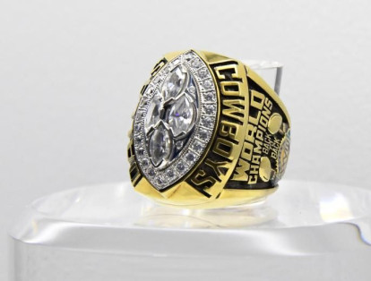 La franquicia vencedora puede regalar anillos a quien quiera, repartiéndose entre cuerpo técnico, jugadores, personal y directiva. En 1994, los Dallas Cowboys ganaron de nuevo ante los Buffalo Bills.