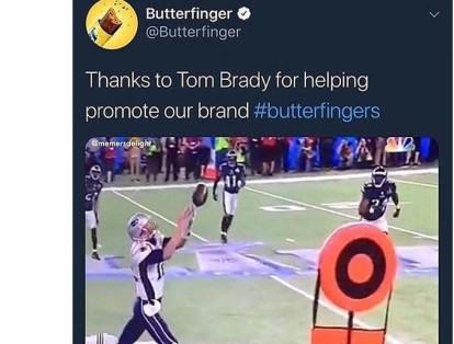 Incluso, la empresa de dulces Butter Fingers le dedicó un tweet al deportista: "Gracias Tom Brady por ayudar a promover nuestra marca".
