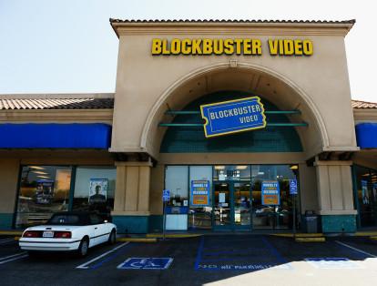Blockbuster, la popular compañía dedicada al alquiler de películas y videojuegos, se declaró en quiebra en 2010 luego de que el consumo digital, entre otros factores, impactara negativamente en sus ingresos.