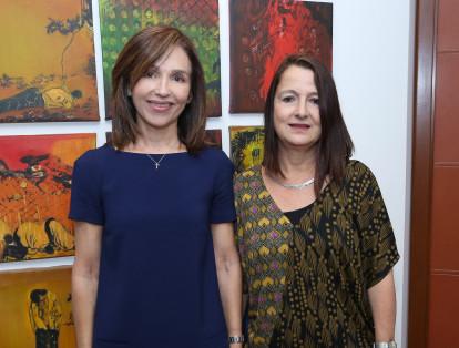 Gloria Luz Gutiérrez y Beatriz Helena Robledo.
