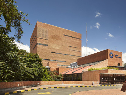 Hospital Universitario de la Fundación Santa Fe de Bogotá. El portal lo premió en la categoría de ‘asistencia médica’ y destaca el uso de los ladrillos de una manera innovadora.