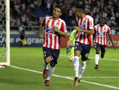 Teófilo Gutiérrez (izq.) es unba de las cuotas de gol del Junior de Barranquilla.