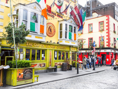 7. Dublín. La capital irlandesa tiene un puntaje de PIB del 49. 6 por ciento, calidad ambiental del 97.7  por ciento y calidad de vida del 93. 7 por ciento.