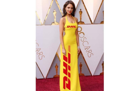 La actriz y cantante hizo parte de una lista de artistas latinoamericanos que hicieron presencia en la ceremonia. Su vestido amarillo, de Ralph Lauren, se llevó todas las miradas.