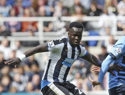 Cheik Tioté falleció en julio de 2017 tras sufrir un colapso durante un entrenamiento, según informó el Newcastle, club en el que el centrocampista militó hasta el pasado mes de febrero.