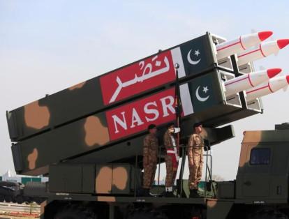 Pakistán posee entre 130 y 140 ojivas nucleares y según el estudio de la Federación de científicos americanos, podrían tener entre 60 y 80 armas más antes del 2020.