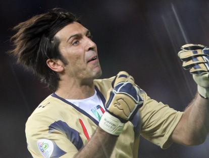 Gianluigi Buffon. El arquero de la selección de Italia es el único futbolista que sigue jugando. Fue campeón con los ‘azzurri’ en 2006.