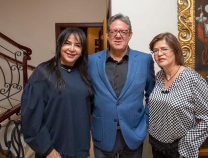 Trudy Ibarra, José Jorge Dangond y Elizabeth Vargas.