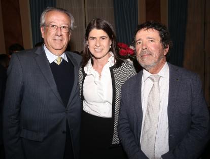 Juan Mayr, Mariela Nieto y Simón Vélez.