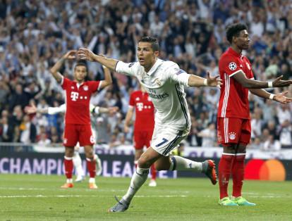 En esa misma edición de la Champions, el arbitraje de un partido de cuartos de final dio mucho de qué hablar. El Real Madrid se enfrentaba al Bayern Múnich, llevando el partido hasta los tiempos extra. El gol de 3-2 a favor del equipo merengue lo hizo Cristiano Ronaldo, al parecer, en la posición de fuera de lugar.