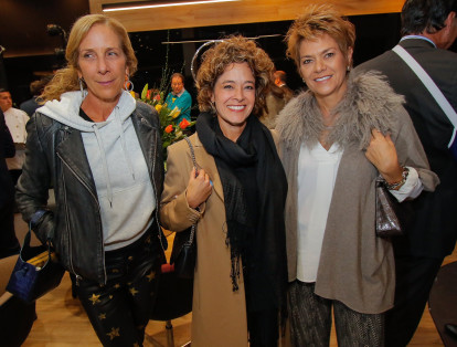 Fernanda Pérez, Rosita Manrique y Ana María García.