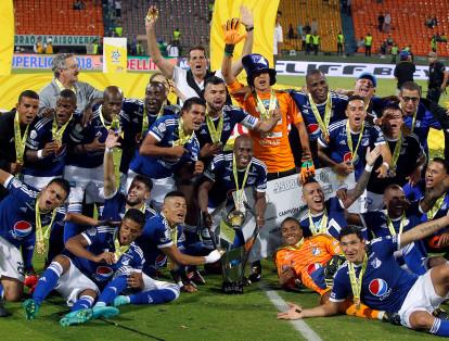Con 54. 355 millones de pesos, Azul y Blanco Millonarios, llega a la tercera posición. La foto corresponde a la celebración del equipo albiazul al ganar la Súper Liga Águila 2018.