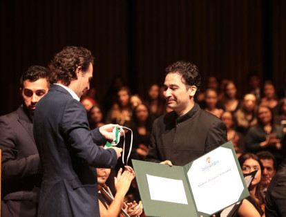 Orozco - Estrada fue nombrado director titular de la Orquesta Sinfónica de Viena, para la temporada 2021 - 2022.