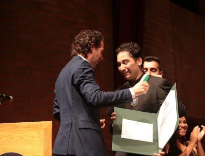 Federico Gutiérrez, alcalde de Medellín, destacó la trayectoria del colombiano durante el evento.
