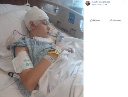 Trenton Mckinley es un niño de 13 años de Estados Unidos que luego de sufrir un accidente en febrero de este año que le causó muerte cerebral. Trenton recobró el conocimiento después de que sus papás accedieran a donar sus órganos. Se conoce como "el niño milagro". Su madre relata su historia en Facebook.